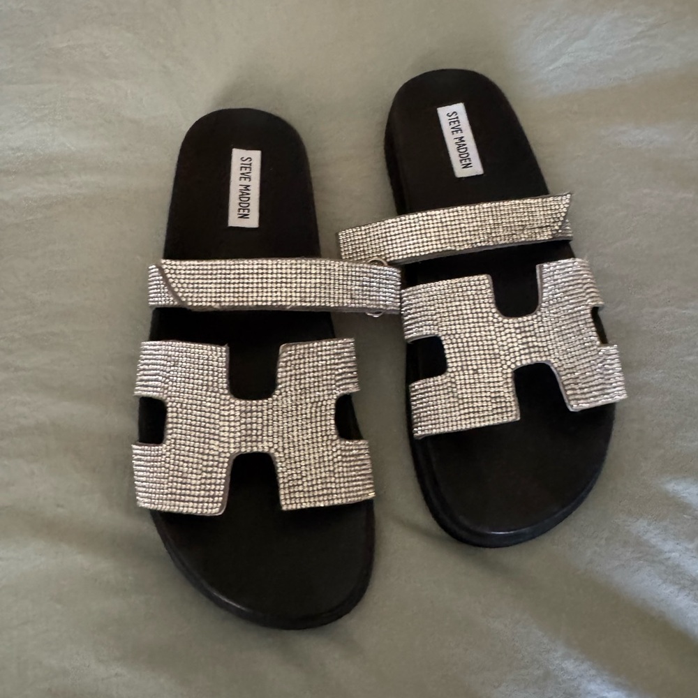 Steve Madden Black Sandals with Silver  sparkles
